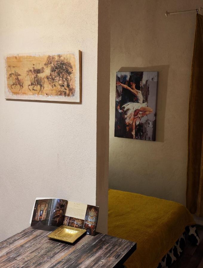 Old City Romantic Studio Braşov Esterno foto